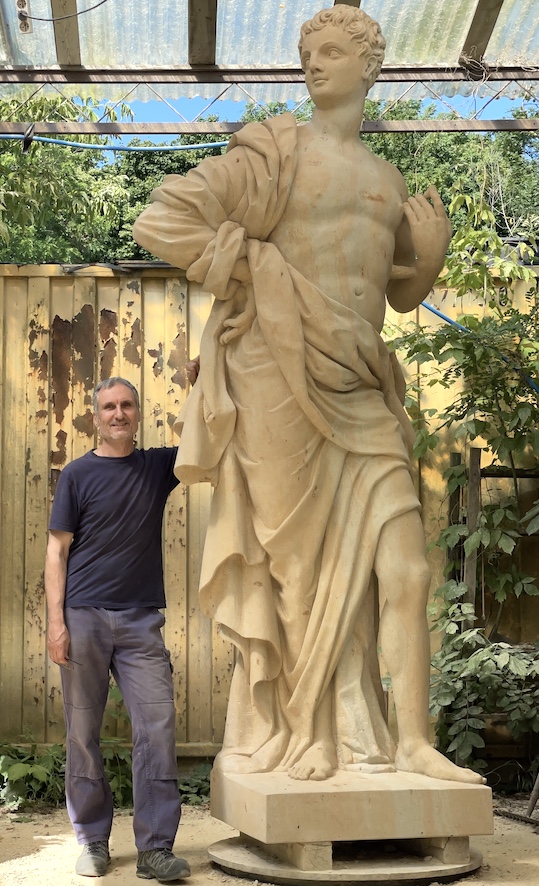 Skulptur CLAUDIUS – Humboldt Forum Berlin
